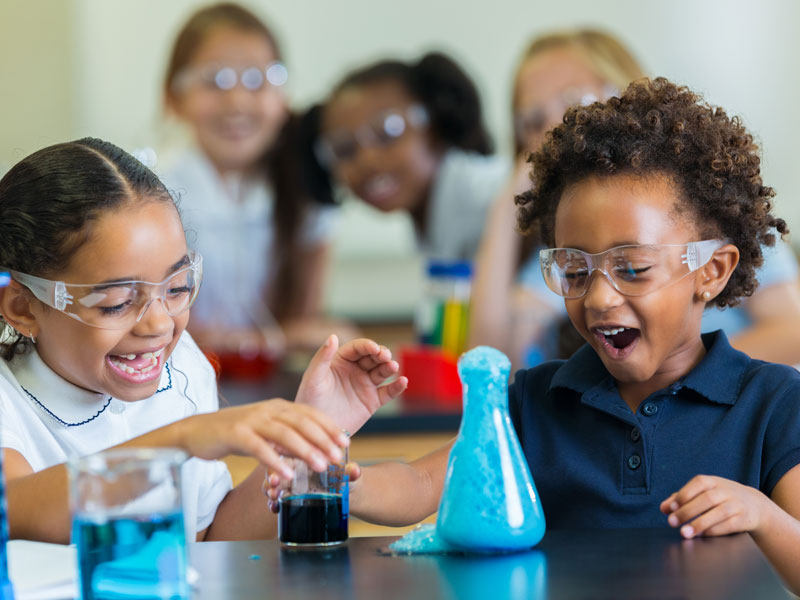 kids doing science projects